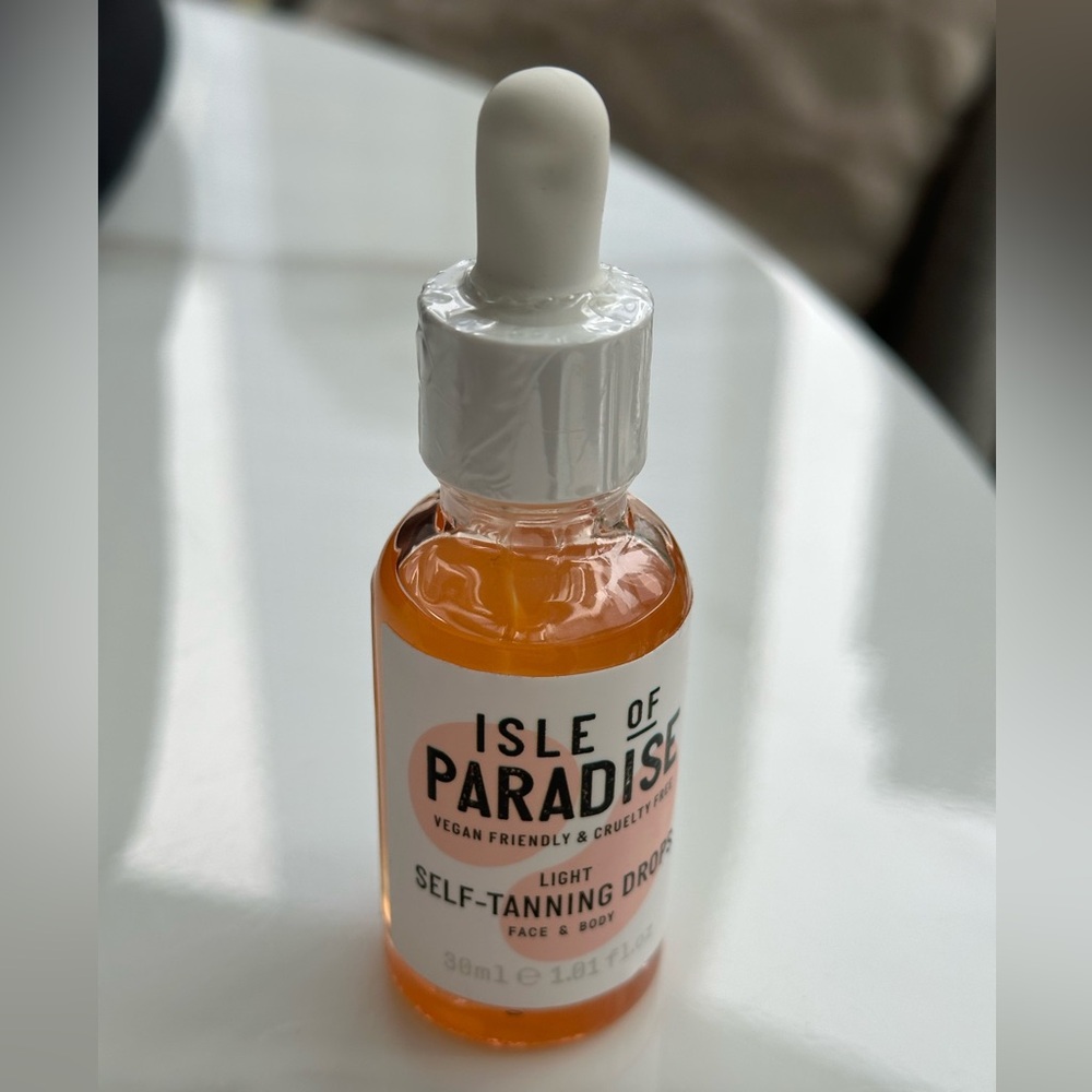 Isle of Paradise - self-tanning drops - sealed